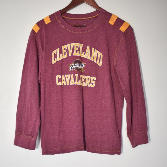NBA Cleveland Cavaliers sporty three quarter sleeve tee with logo - Picture 1 of 5